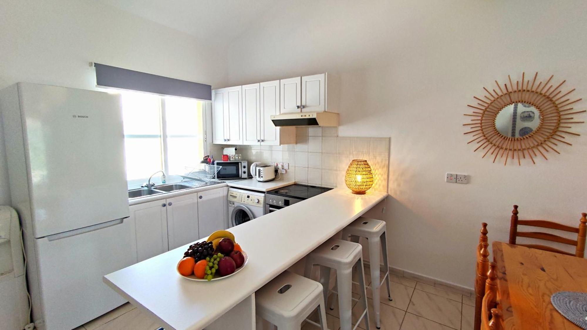 The Salnik Beach Apartment Limasol Oda fotoğraf